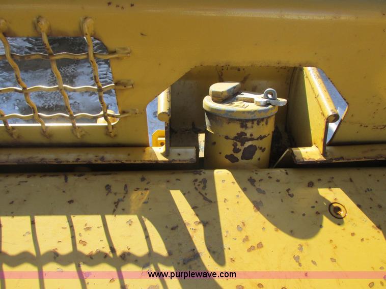 image for item A8504 1996 Caterpillar D4H LGP dozer