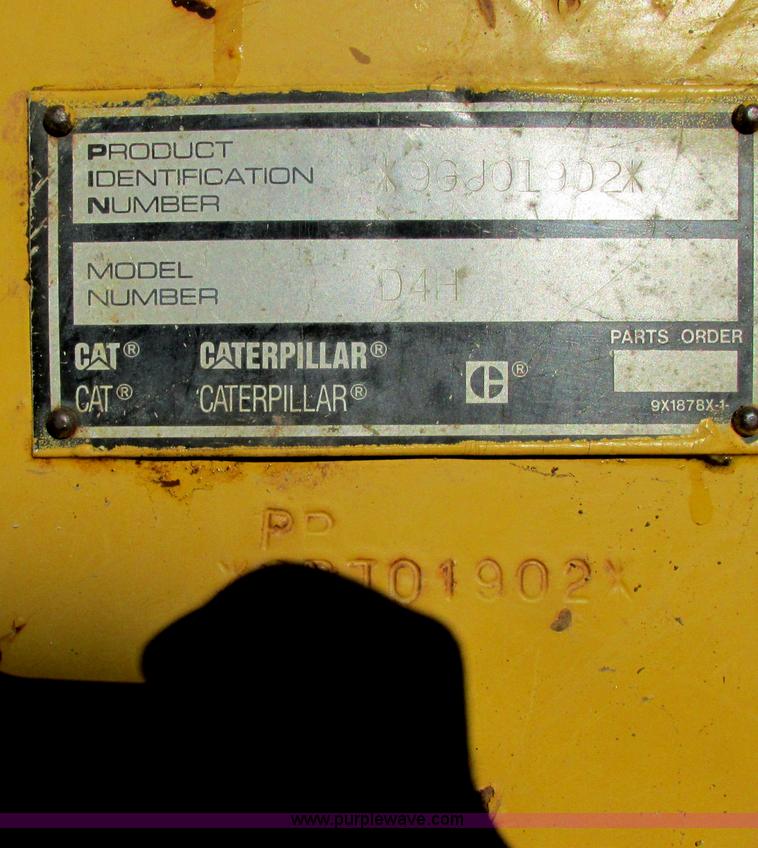 image for item A8504 1996 Caterpillar D4H LGP dozer