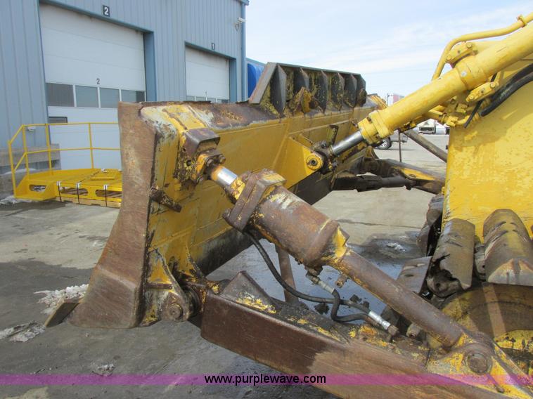 image for item A8506 1985 Komatsu D65P-8  dozer