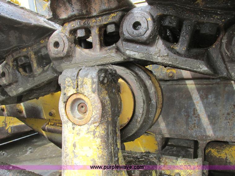 image for item A8506 1985 Komatsu D65P-8  dozer