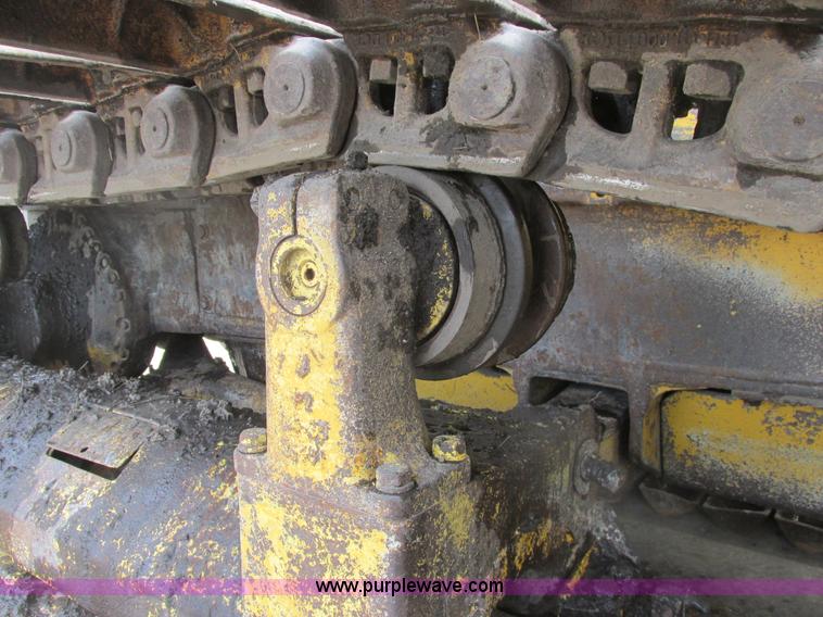 image for item A8506 1985 Komatsu D65P-8  dozer