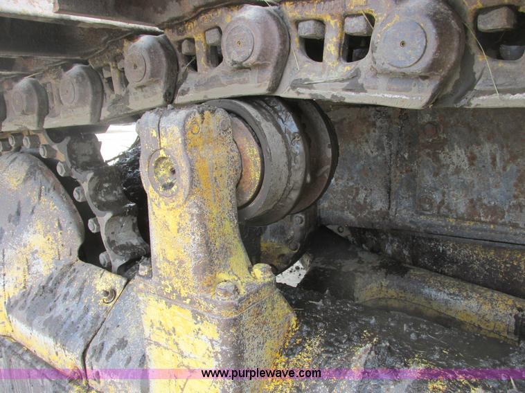image for item A8506 1985 Komatsu D65P-8  dozer