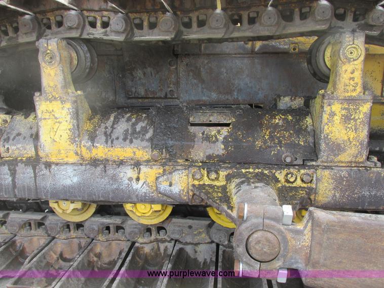 image for item A8506 1985 Komatsu D65P-8  dozer