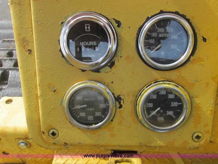 image for item A8506 1985 Komatsu D65P-8  dozer