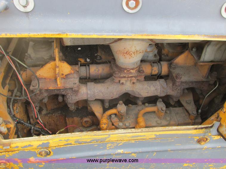 image for item A8506 1985 Komatsu D65P-8  dozer