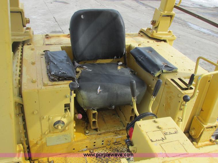 image for item A8506 1985 Komatsu D65P-8  dozer