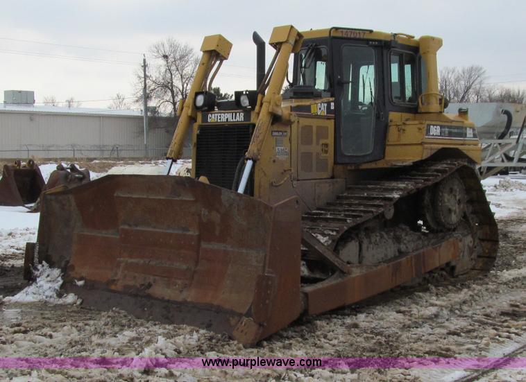 image for item D7173 2001 Caterpillar D6R XW dozer