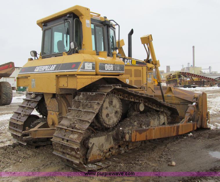 image for item D7173 2001 Caterpillar D6R XW dozer