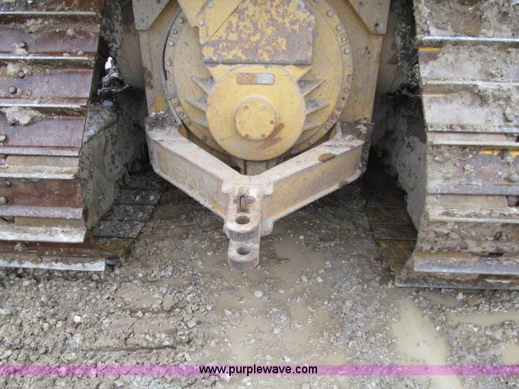 image for item D7173 2001 Caterpillar D6R XW dozer
