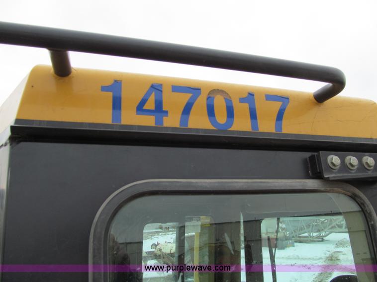 image for item D7173 2001 Caterpillar D6R XW dozer