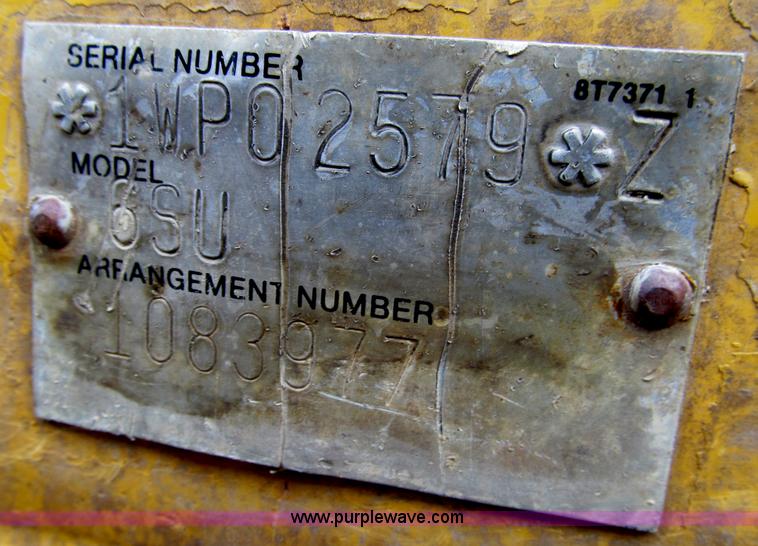 image for item D7173 2001 Caterpillar D6R XW dozer