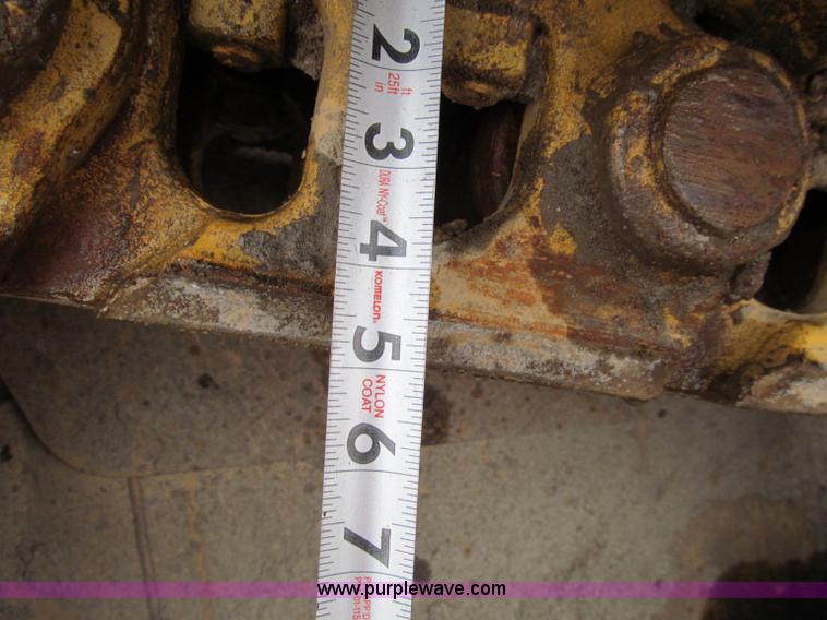 image for item D7173 2001 Caterpillar D6R XW dozer