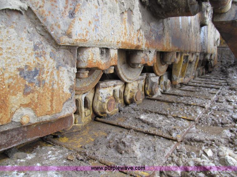 image for item D7173 2001 Caterpillar D6R XW dozer