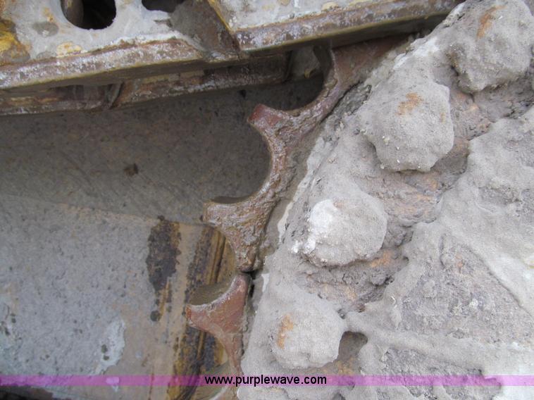 image for item D7173 2001 Caterpillar D6R XW dozer