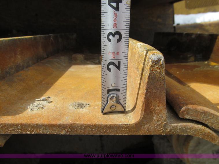 image for item D7173 2001 Caterpillar D6R XW dozer