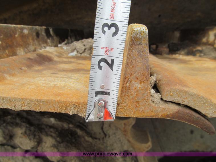 image for item D7173 2001 Caterpillar D6R XW dozer