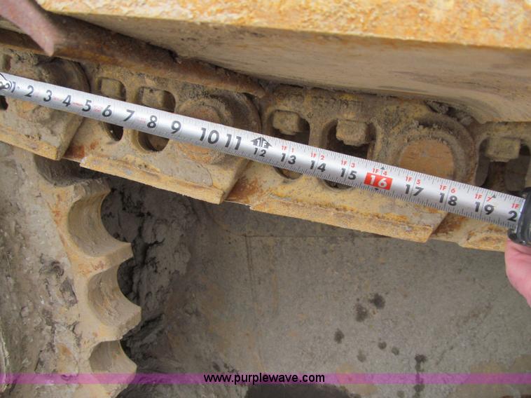 image for item D7173 2001 Caterpillar D6R XW dozer