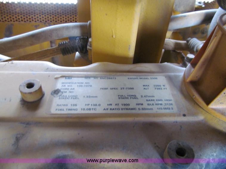 image for item D7173 2001 Caterpillar D6R XW dozer