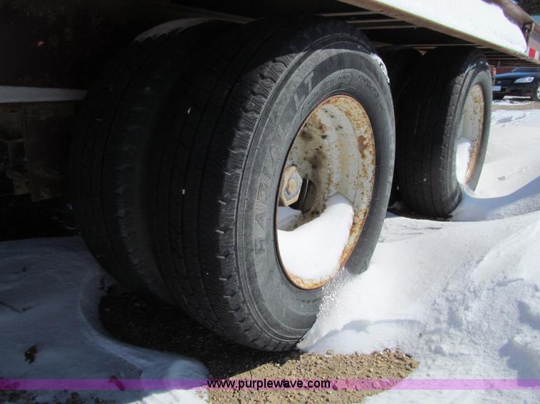 image for item D7241 1997 Trail King TK24-2400 equipment trailer