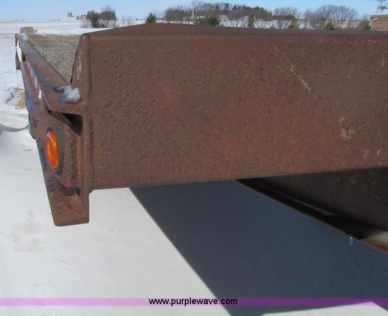 image for item D7241 1997 Trail King TK24-2400 equipment trailer