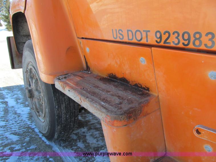 image for item D7242 1997 Ford N7000 dump truck