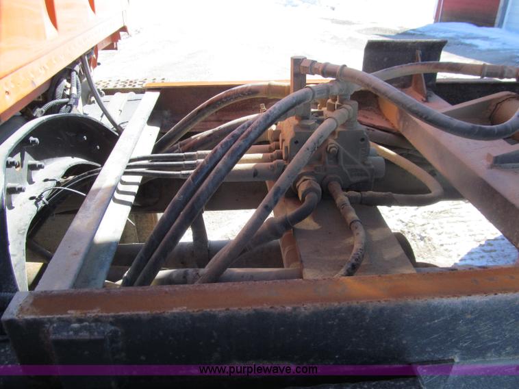 image for item D7242 1997 Ford N7000 dump truck