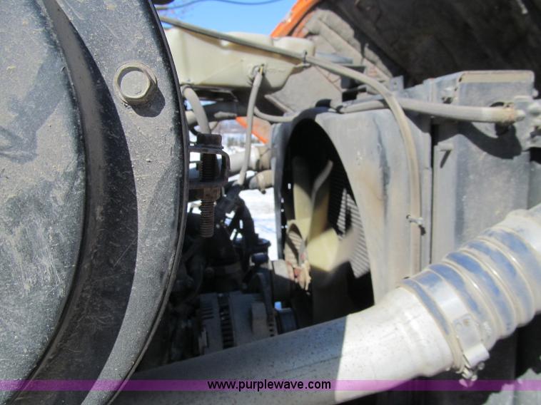 image for item D7242 1997 Ford N7000 dump truck