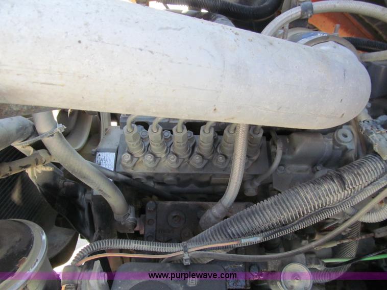 image for item D7242 1997 Ford N7000 dump truck