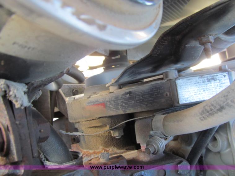 image for item D7242 1997 Ford N7000 dump truck