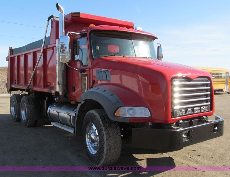 image for item D7244 2007 Mack CT713 Granite tandem axle dump truck