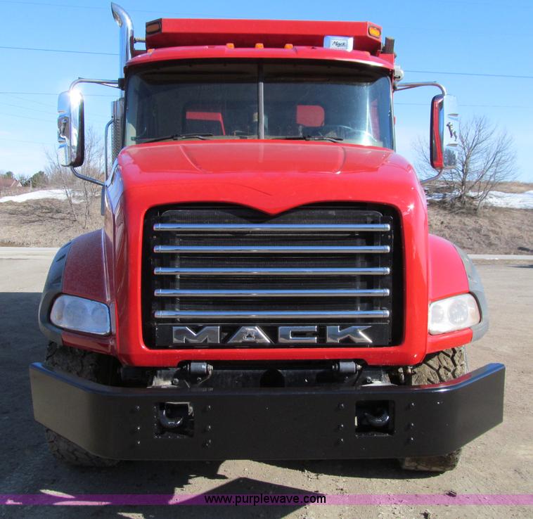 image for item D7244 2007 Mack CT713 Granite tandem axle dump truck