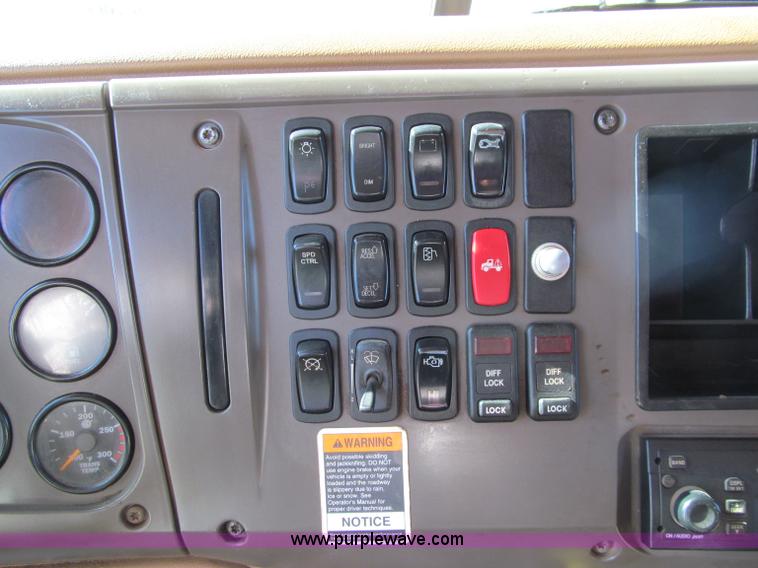 image for item D7244 2007 Mack CT713 Granite tandem axle dump truck