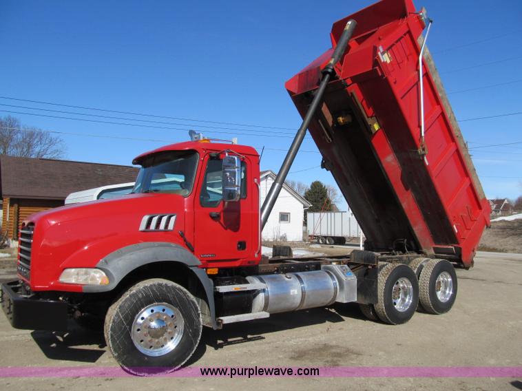 image for item D7244 2007 Mack CT713 Granite tandem axle dump truck