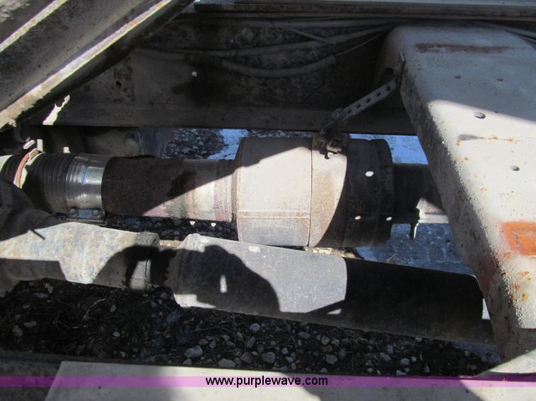 image for item D7248 1993 Ford L9000 Aeromax dump truck