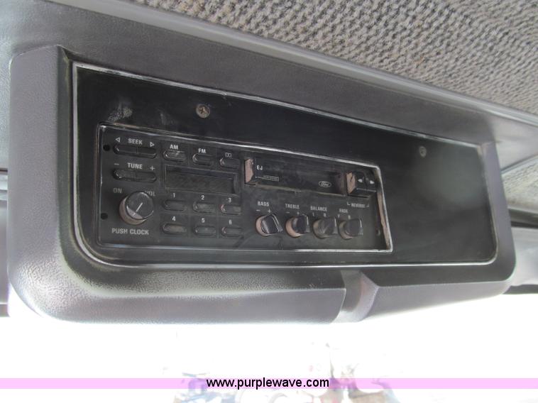 image for item D7248 1993 Ford L9000 Aeromax dump truck