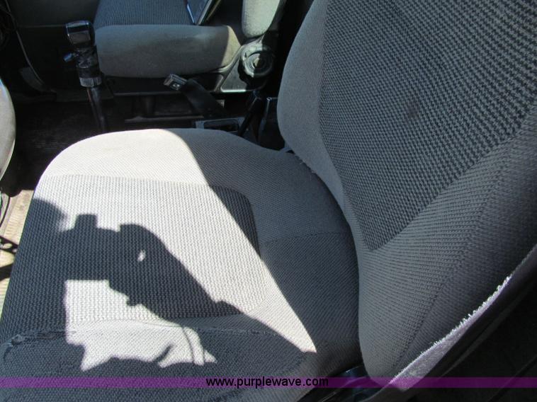 image for item D7248 1993 Ford L9000 Aeromax dump truck