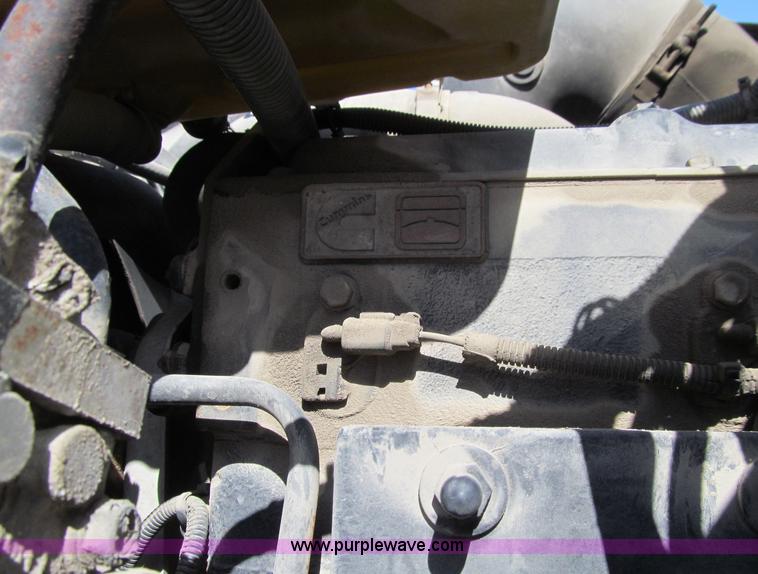 image for item D7248 1993 Ford L9000 Aeromax dump truck