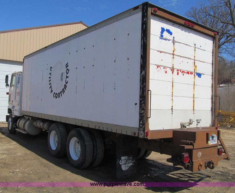 image for item D7249 1990 Ford CL9000 box truck