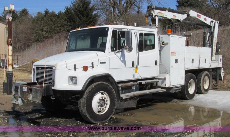 image for item D7250 2003 Freightliner FL80 Crew Cab tandem axle boom truck