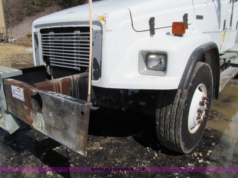 image for item D7250 2003 Freightliner FL80 Crew Cab tandem axle boom truck