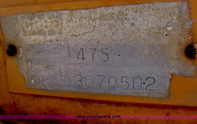 image for item D7252 1979 Case 475 crawler vibratory plow