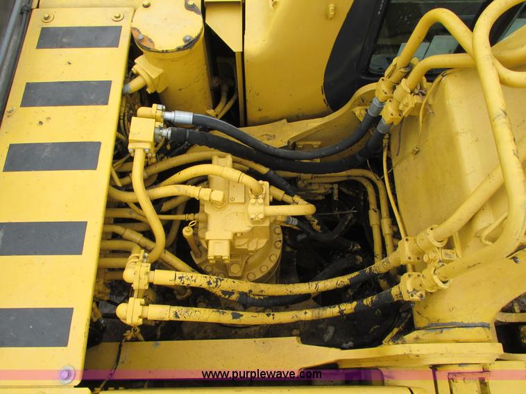 image for item E5020 2000 Komatsu PC300LC-6LE excavator