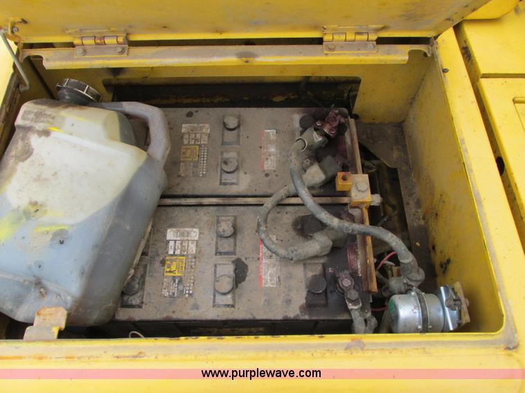 image for item E5020 2000 Komatsu PC300LC-6LE excavator