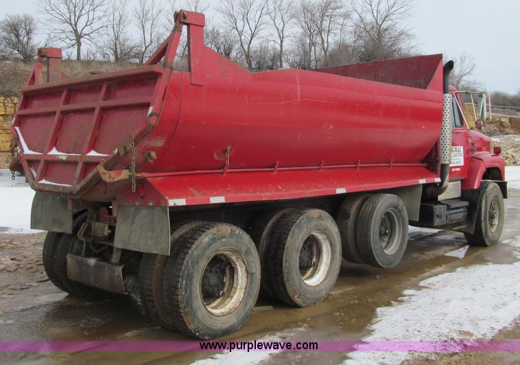image for item F5954 1984 International F2674 tri axle dump truck