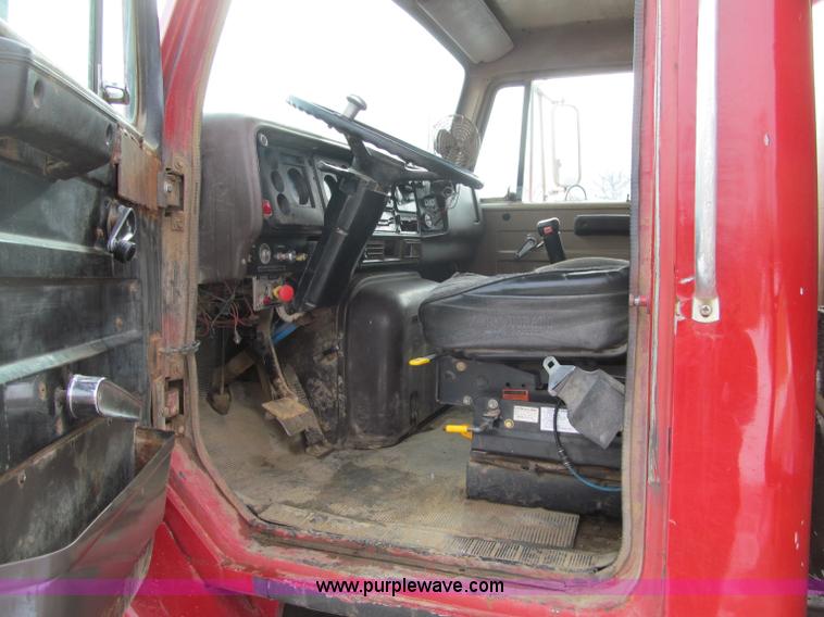 image for item F5954 1984 International F2674 tri axle dump truck