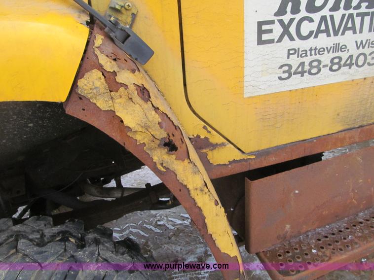 image for item F5955 1979 International 1824 dump truck