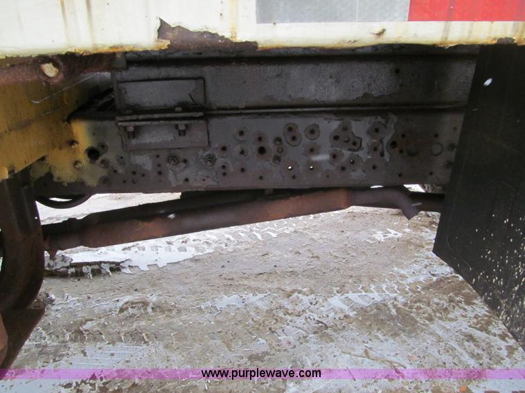 image for item F5955 1979 International 1824 dump truck