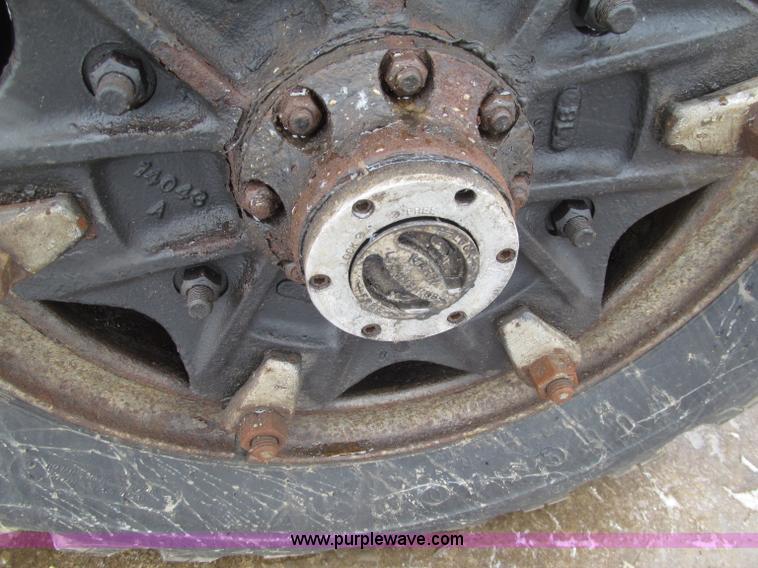 image for item F5955 1979 International 1824 dump truck