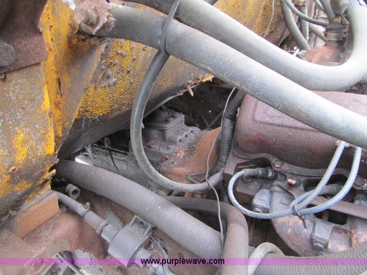 image for item F5955 1979 International 1824 dump truck