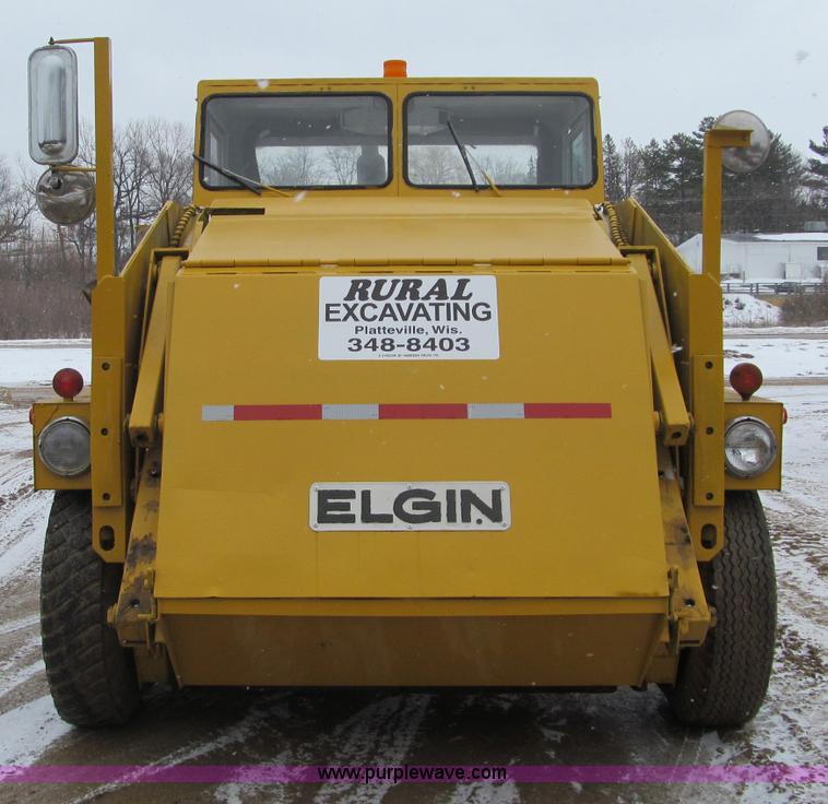 image for item F5957 Elgin 977 street sweeper